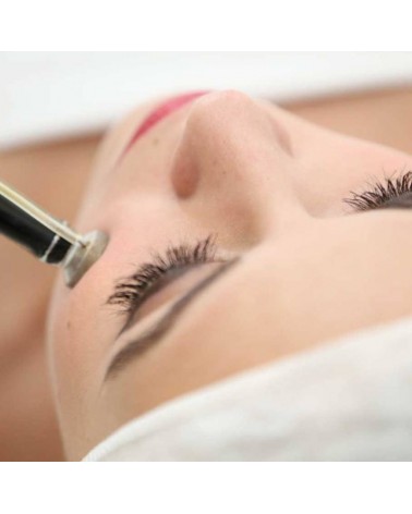 Micropunción con Complejo Vitamínico Dermapen